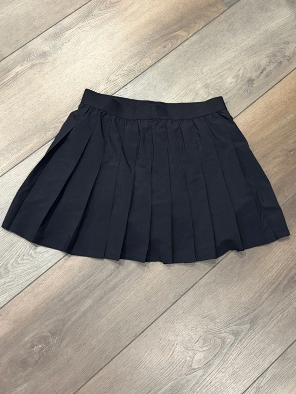 ALO Yoga Black Pleated Tennis Skirt